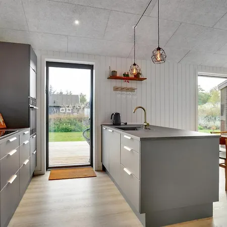 Vakantiehuis Sinna - From The Sea By Interhome