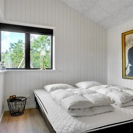 Sinna - From The Sea By Interhome Feriehus Hals